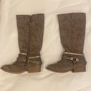 Tan Heeled Boots with Side Zipper and Buckle Details